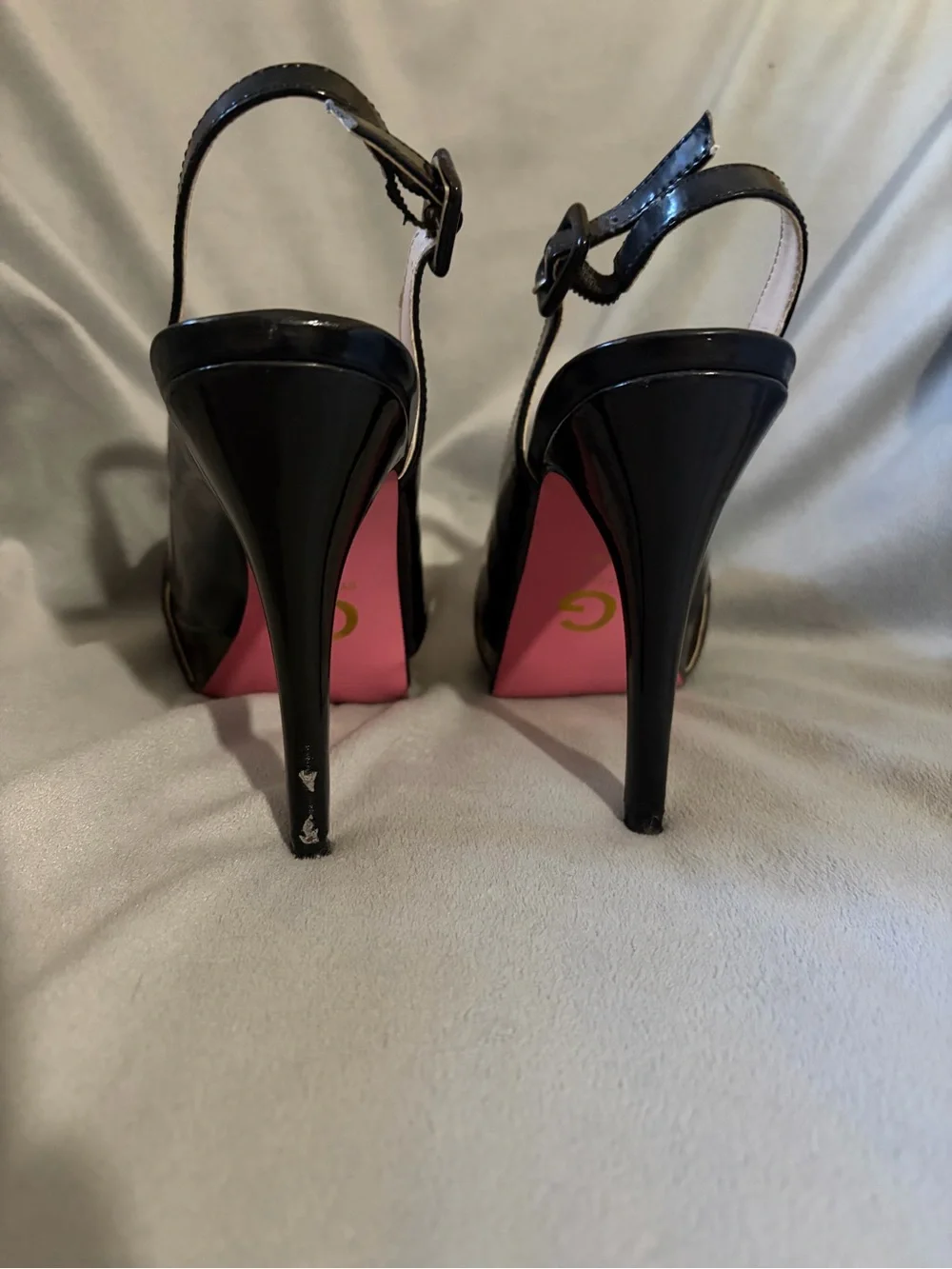 G by Guess glossy black